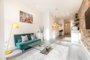 Sleek One Bedroom Flat in East Putney